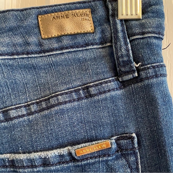 Anne Klein High Rise, Slim Ankle size 6 - Picture 3 of 4